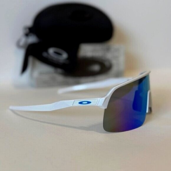 NEW (OO9463) Oakley Sutro Lite PRIZM Polarized White Frame - Picture 7 of 11